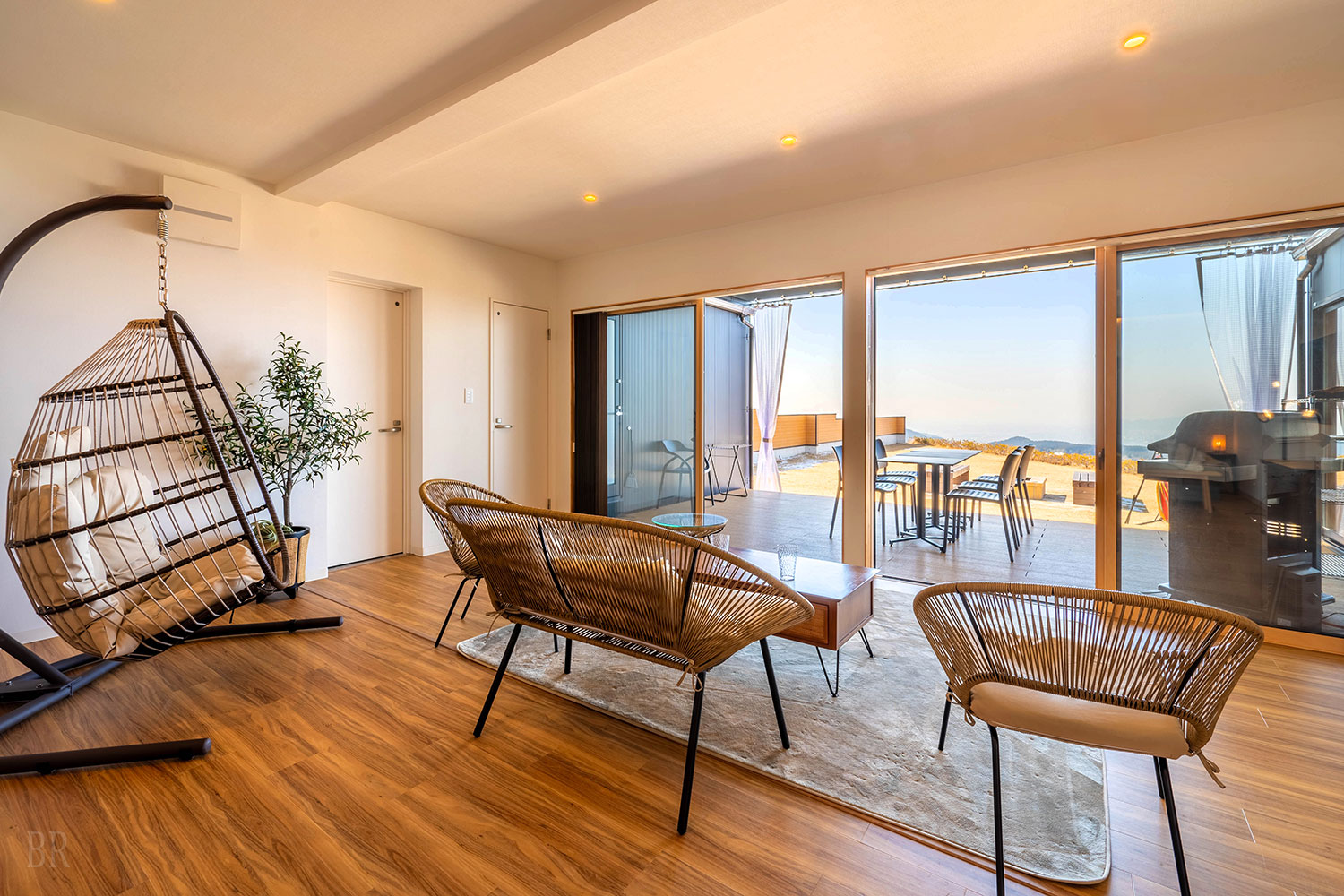 グランピングキャビン